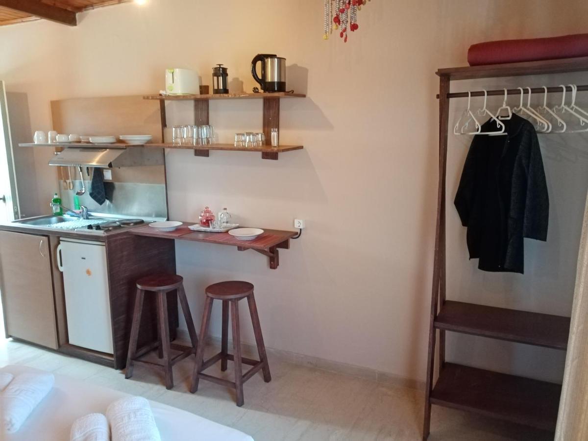 maria corfu apartments Mesongí Esterno foto